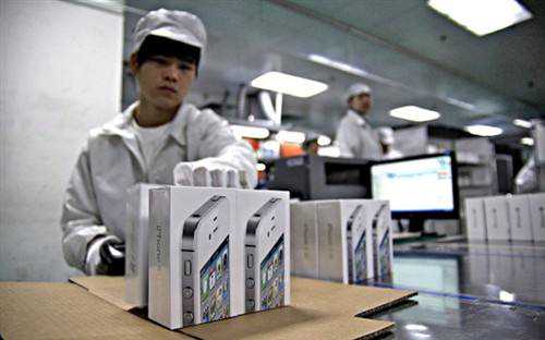 侃哥：苹果承认违反中国劳动法；荣耀Vera30将搭