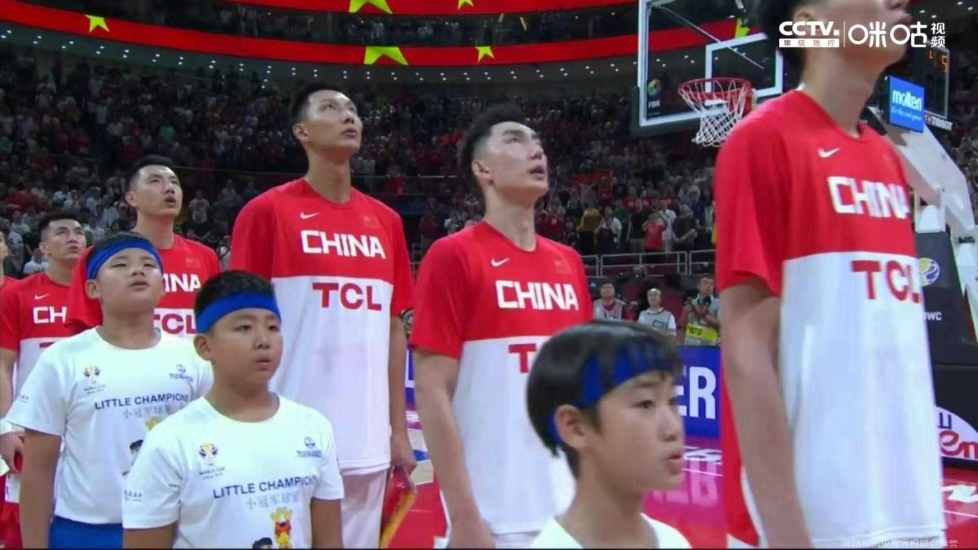 郭艾伦罚下！中国男篮惜败波兰，出线仍有机会